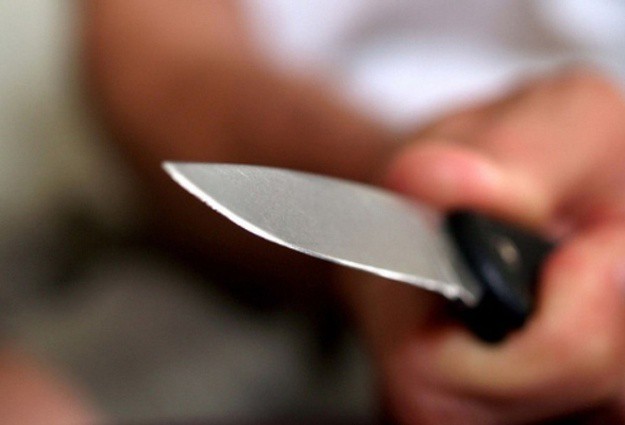 В кинотеатре Тобольска мужчина вонзил нож в грудь незнакомому человеку
