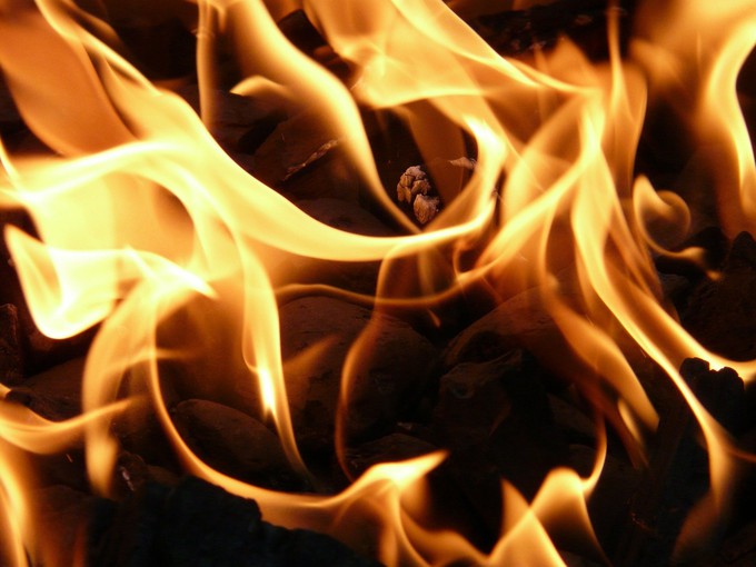 В Тюменской области на пожаре пострадал мужчина