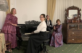 Новость Тюмени: В музей Ялуторовска приехал рояль XIX века из Петербурга