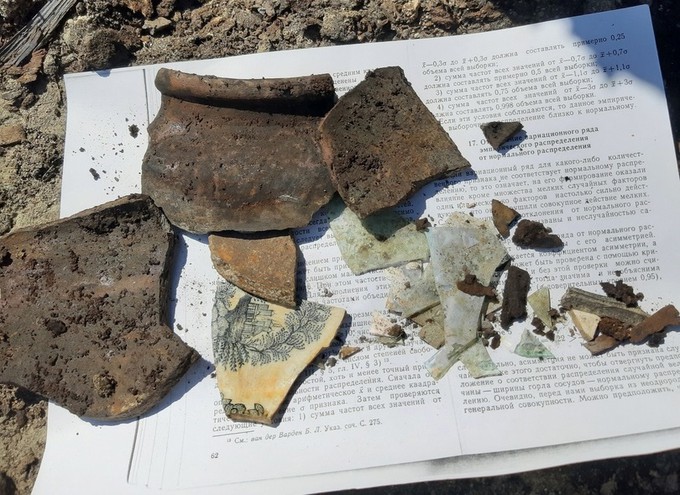 В Заречной части Тюмени археологи нашли старинную посуду