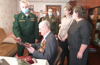 Новость Тюмени: Тюменский ветеран Великой Отечественной войны получил награду спустя 75 лет