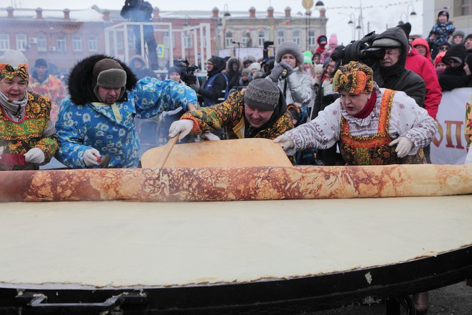 Ялуторовск попал в Книгу рекордов России за самую большую сковороду