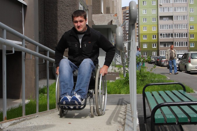 Тюменские школы должны оперативно решить вопрос доступности для инвалидов