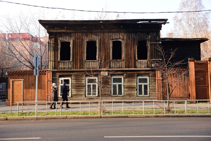 На восстановление сгоревшей мастерской Шитова в Тюмени выделят 49 млн рублей