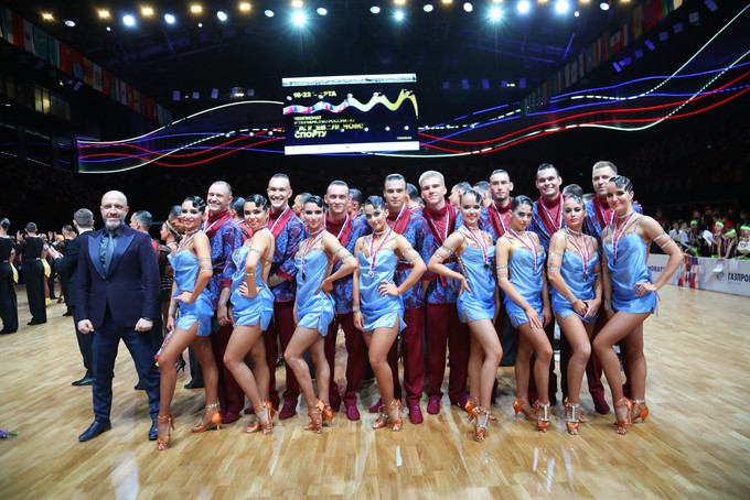 Тюменских танцоров признали чемпионами России
