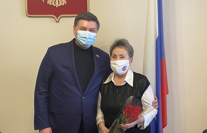 Депутат Госдумы поздравил тюменок с Международным женским днем