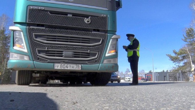 Каждый третий водитель грузовика нарушает ПДД в Тюменской области