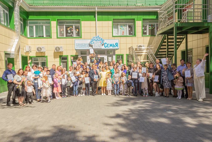 В Тюмени наградили победителей Всероссийского конкурса «Семья года»