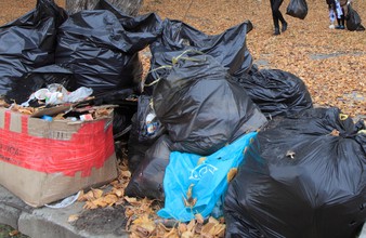 Новость Тюмени: С несанкционированных свалок в Тюменской области за 3,5 года вывезли 100 КамАЗов мусора