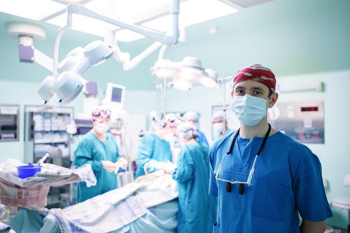 Тюменские хирурги спасли жизнь пациентке со сложным диагнозом