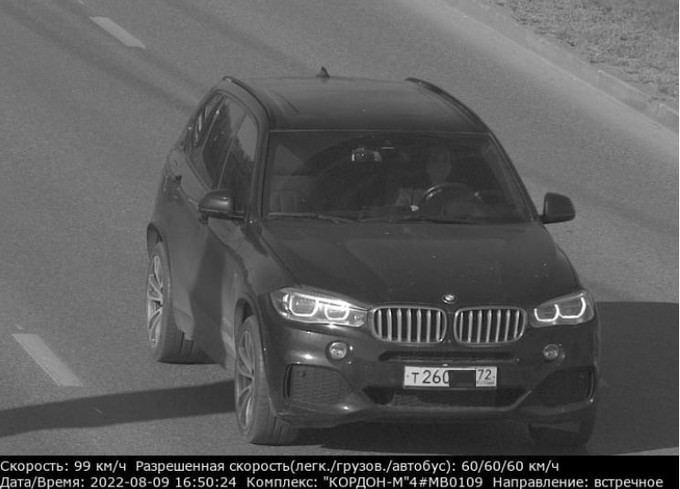 Тюменская пенсионерка на BMW за лето накопила 24 штрафа за превышение скорости