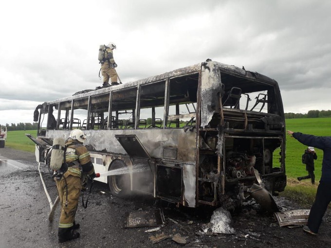 Возле Исетского сгорел автобус «Тюмень – Курган»