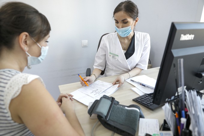 Средняя зарплата врачей в Тюменской области превышает 100 тысяч рублей