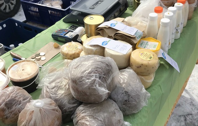 Тюменцы активно покупают выпечку, сыр и рыбные деликатесы