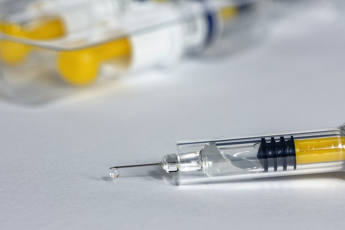 Более 18 500 тюменцев ждут прививку от коронавируса