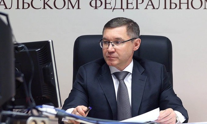Владимир Якушев включен в состав бюро Высшего совета партии
