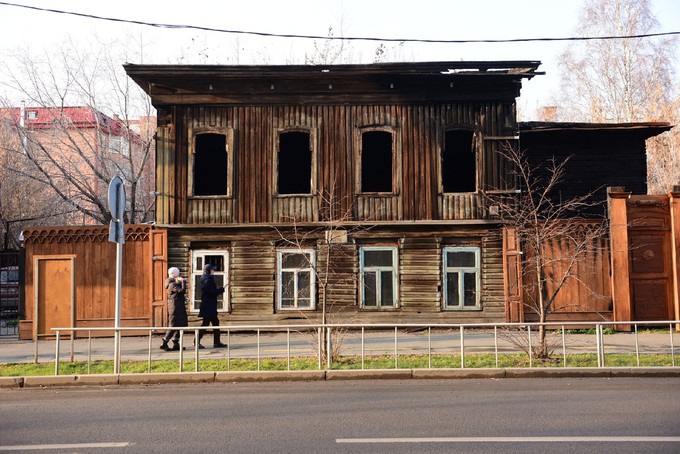 На ремонт сгоревшей мастерской Шитовых намерены выделить миллионы рублей