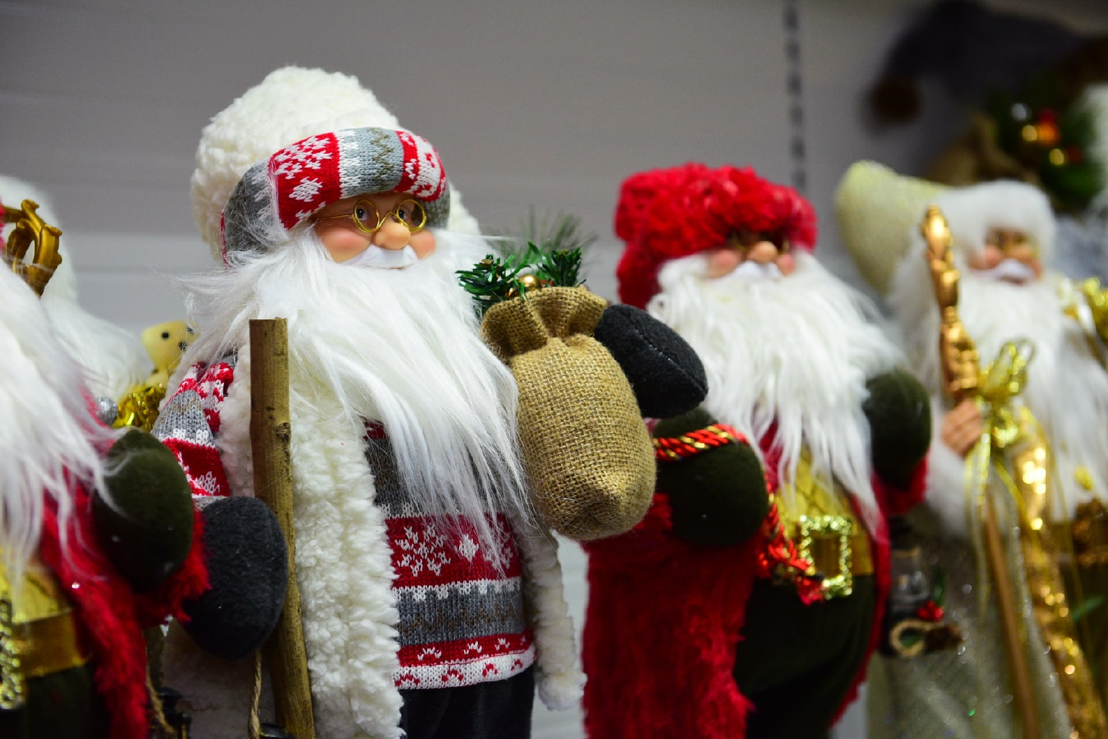 Тюменцам не рекомендуют приглашать на дом деда Мороза и