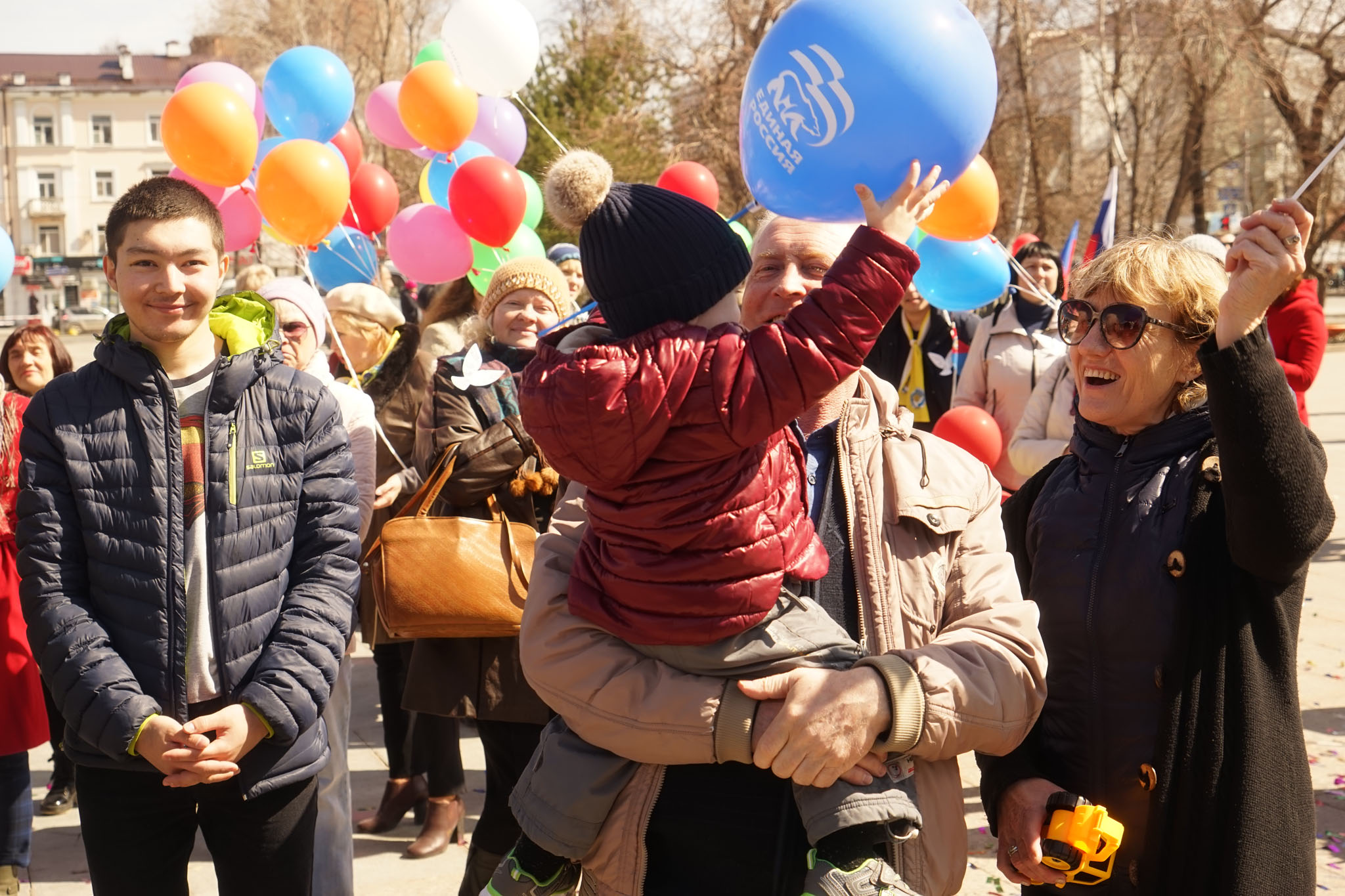 1 мая тюмень. День области 2022 Тюмень празднование на площади 400-летия.