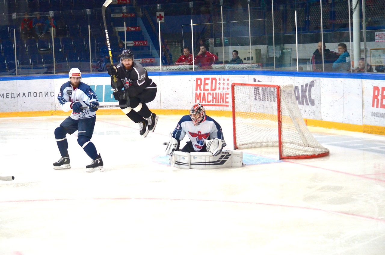 Хоккейная команда рубин. Хоккейные команды тюмени. Рубин тюмень хоккей. Тюменская хоккейная команда. Вхл рубин тюмень.