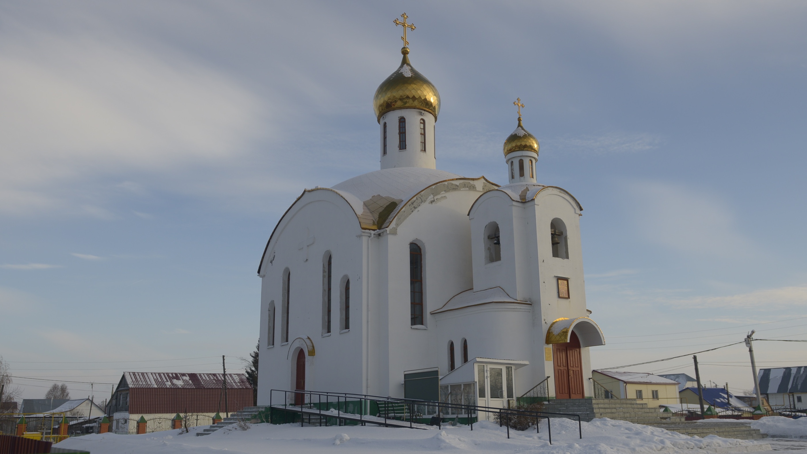 Поселок решающий. Церковь Вознесения Господня Голышманово. Храм Голышманово. Поселок Голышманово Церковь. Поселок Голышманово Тюменской области.