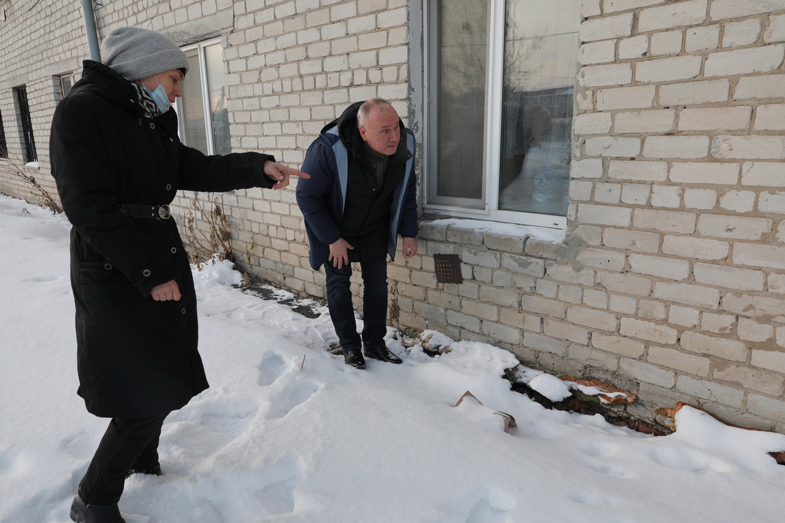 Жила в тюмени. Разрушение пятиэтажки дома. Водопроводная 12 Тюмень жилищный фонд. Дом разрушил скверная примета. Аварийные жилые многоэтажные дома в Тюмени.